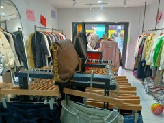 C11257位于五家渠市富强路步行街内服装店低价急转