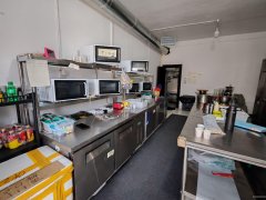 C11266米东区胜通四巷45平外卖店转让