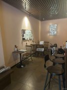 C11271位于乌市蓝调一品小区小酒馆转让