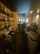 C11271位于乌市蓝调一品小区小酒馆转让