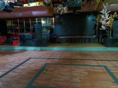 C11315位于阜康市阜兴花园附近临街酒吧转让