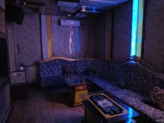 C11315位于阜康市阜兴花园附近临街酒吧转让