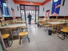 C11320紫煜臻城68平餐厅转让