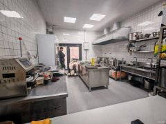 C11321紫煜臻城68平餐厅转让