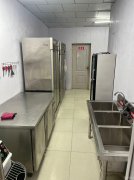 C11333位于昌吉吉祥花园东三门蛋糕店转让