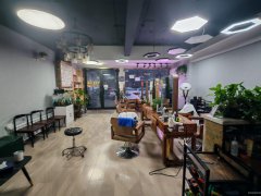 C11340大湾北路百信幸福苑75平美发店转让