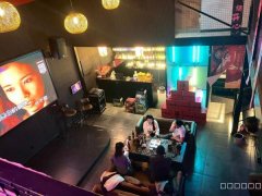 C11343位于昌吉华东内街音乐餐吧转让