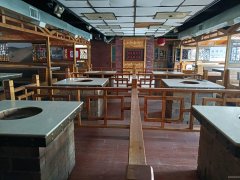 C11356位于阜康市瑶池明珠东门临街商铺出租