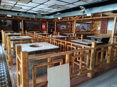 C11356位于阜康市瑶池明珠东门临街商铺出租