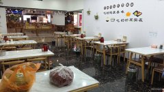 C11373地王发现广场4楼餐饮广场电梯口营业中拌面馆转让