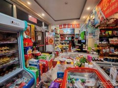 C11379阜康新城花园58平副食品店转让