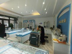 C11390华润万家50平眼镜店转让