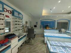 C11390华润万家50平眼镜店转让