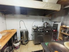 C11396大湾北路沿街餐饮旺铺转让