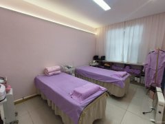 C11397开发区逸仙小区经营中美容店低价转让