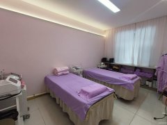 C11397开发区逸仙小区经营中美容店低价转让