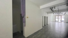 11398位于昌吉建国路圣水雅阁商铺出租