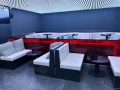 C11402位于乌市中山路步行街内经营中酒吧转让