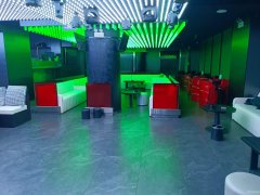 C11402位于乌市中山路步行街内经营中酒吧转让