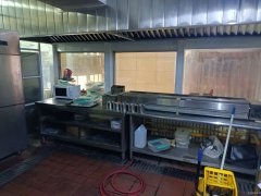 C11403位于乌市中山路步行街内二层商铺出租