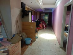 C11403位于乌市中山路步行街内二层商铺出租