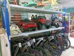 C11413位于五家渠汇嘉步行街负一楼玩具店低价急转