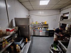 C11419青田五巷70平品牌外卖店转让