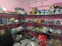 C11430位于昌吉市屯河路馨河湾附近临街汽修店转让