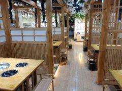 C11433位于五家渠水岸香居小区门口临街餐饮店低价急转