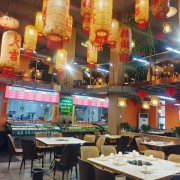 C11439位于昌吉乌伊路与北京路营业中火锅店转让