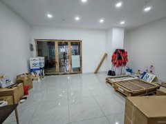 C11452呼图壁皇城1号128平旺铺转让