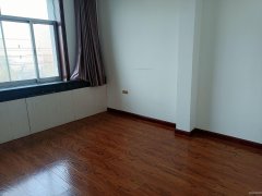 C11458位于昌吉市建设路临街商铺出租