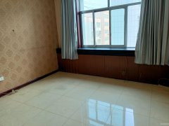 C11458位于昌吉市建设路临街商铺出租