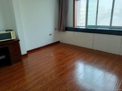 C11458位于昌吉市建设路临街商铺出租