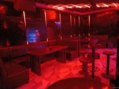 C11352位于西北路与南昌路交汇处酒吧转让