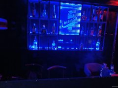 C11352位于西北路与南昌路交汇处酒吧转让