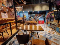 C11474八钢昊合商业广场120平餐厅转让