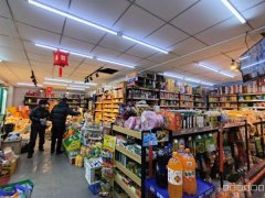 C11475天山区红山路小区沿街头铺超市转让