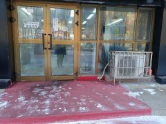 C11482位于昌吉市建国西路滨湖雅居附近临街门面出租