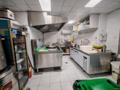 C11484尚品汇美食街60平餐厅转让