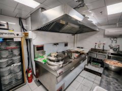 C11484尚品汇美食街60平餐厅转让