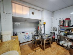 C11514卡子湾水泥厂小区52平小吃店转让