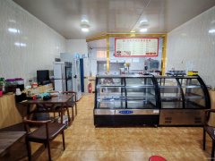 C11514卡子湾水泥厂小区52平小吃店转让