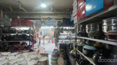 C11516位于昌吉亚中创智城日杂街巷口营业中厨具店铺转让