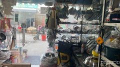 C11516位于昌吉亚中创智城日杂街巷口营业中厨具店铺转让