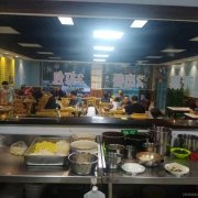 C11528位于奇台县金奇阳光北区临街餐饮店转让