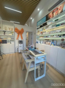 C11539位于昌吉市南五工路玫瑰园附近临街美甲店转让