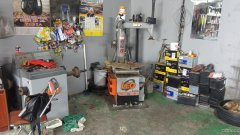 C11543昌吉屯河路新天商务港旁汽修轮胎店转让