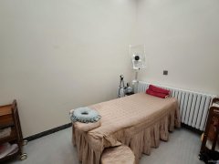 C11552万科璟曜里350平中医诊所转让