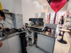 C11564新兴街38平咖啡店转让